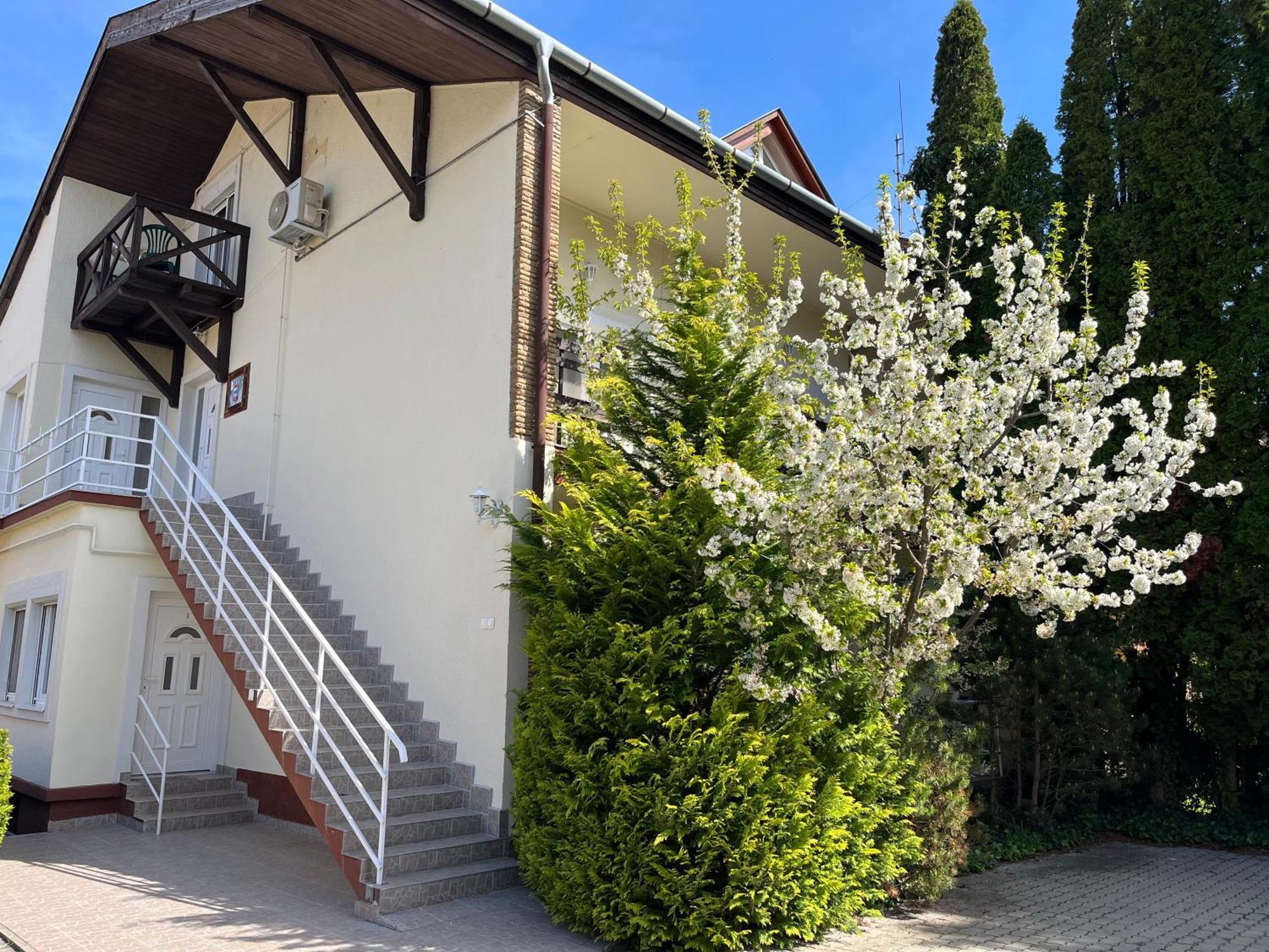 Jokai Apartmanhaz Hévíz Exteriör bild